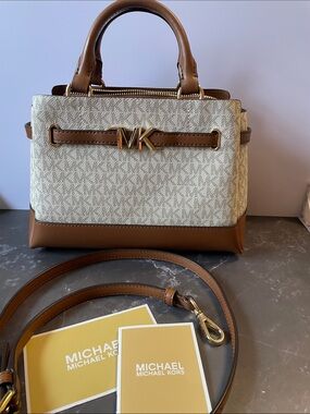 Michael Kors Reed Small Belted
Satchel Shoulder Crossbody Bag MK Vanilla